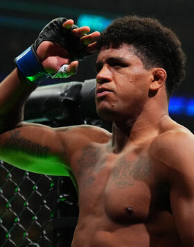 Gilbert Burns of Brazil prepares to fight Belal Muhammad in a welterweight fight during the UFC 288 event at Prudential Center on May 06, 2023 in Newark, New Jersey. (Photo by Chris Unger/Zuffa LLC)