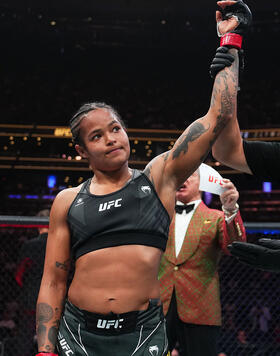 Following her victory over Maryna Moroz at UFC 292 on Saturday, flyweight Karine Silva is now the first woman in Octagon history to earn three consecutive first-round submission.