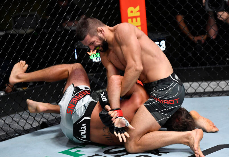 Mateusz Gamrot of Poland secures a submission against Jeremy Stephens in their middleweight bout during the UFC Fight Night event at UFC APEX on July 17, 2021 in Las Vegas, Nevada. (Photo by Jeff Bottari/Zuffa LLC)