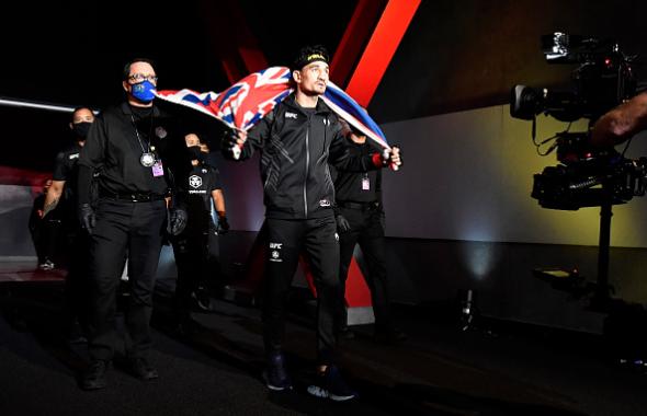 Max Holloway prepares to fight Yair Rodriguez of Mexico in a featherweight fight during the UFC Fight Night event at UFC APEX on November 13, 2021 in Las Vegas, Nevada. (Photo by Chris Unger/Zuffa LLC)