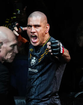 Alex Pereira of Brazil prepares to face Jamahal Hill in the UFC light heavyweight championship fight during the UFC 300 event at T-Mobile Arena on April 13, 2024 in Las Vegas, Nevada. (Photo by Jeff Bottari/Zuffa LLC)