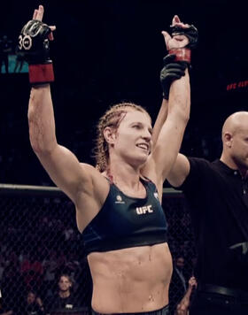 Manon Fiorot celebrates her win over Rose Namajunas